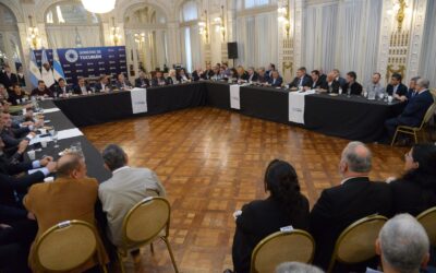 𝐀𝐬𝐢𝐬𝐭𝐢𝐦𝐨𝐬 𝐚 𝐥𝐚 𝐫𝐞𝐮𝐧𝐢𝐨́𝐧 𝐝𝐞 𝐠𝐚𝐛𝐢𝐧𝐞𝐭𝐞 𝐜𝐨𝐧𝐯𝐨𝐜𝐚𝐝𝐚 𝐩𝐨𝐫 𝐞𝐥 𝐠𝐨𝐛𝐞𝐫𝐧𝐚𝐝𝐨𝐫 𝐎𝐬𝐯𝐚𝐥𝐝𝐨 𝐉𝐚𝐥𝐝𝐨