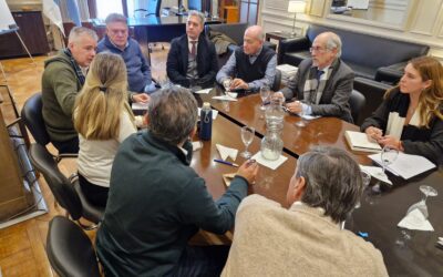 Reunión de trabajo con representantes del sector turístico
